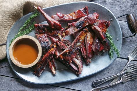  Gebratene Lammrippchen mit Knoblauch-Koriander-Marinade: Warum schmecken die Zhangjiakou-Spezialität so unwiderstehlich?